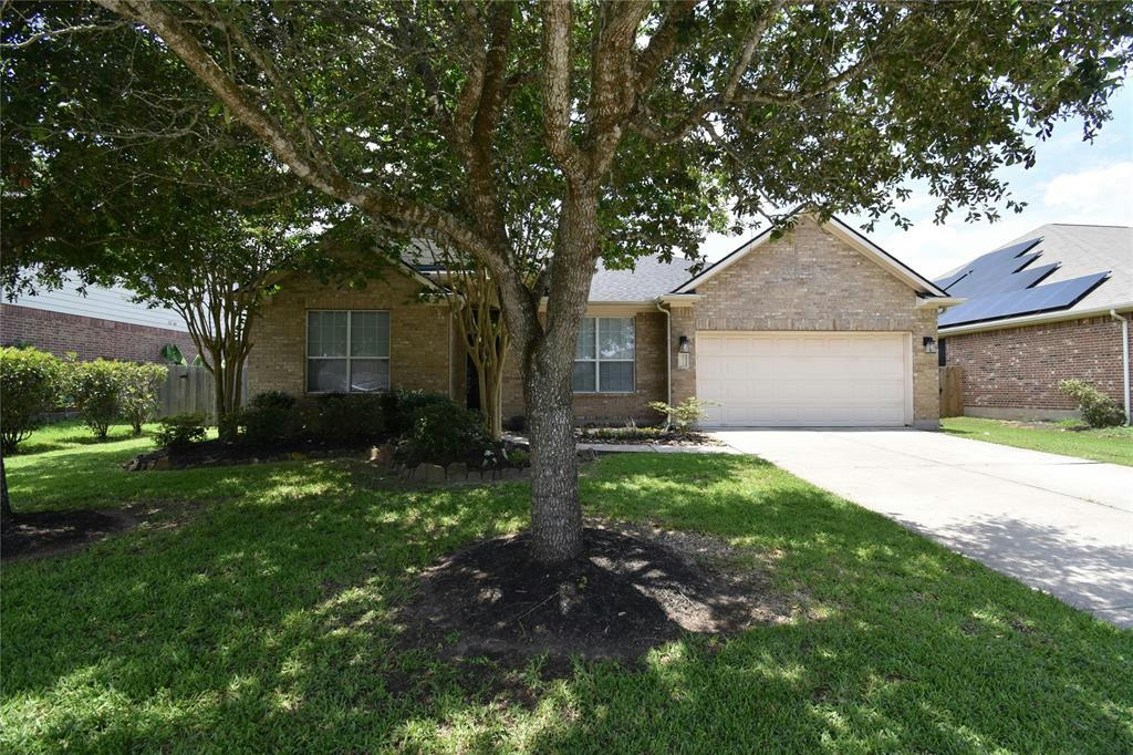 4212 ORIOLE TRAILS DR, DICKINSON, TX 77539, photo 1 of 35