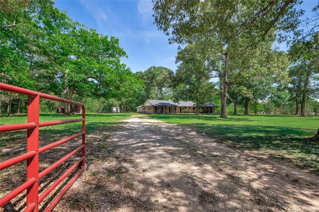206 N DUCK CREEK RD, CLEVELAND, TX 77328, photo 1 of 25