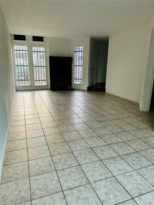 17210 IMPERIAL VALLEY DR APT 61, HOUSTON, TX 77060, photo 4 of 13